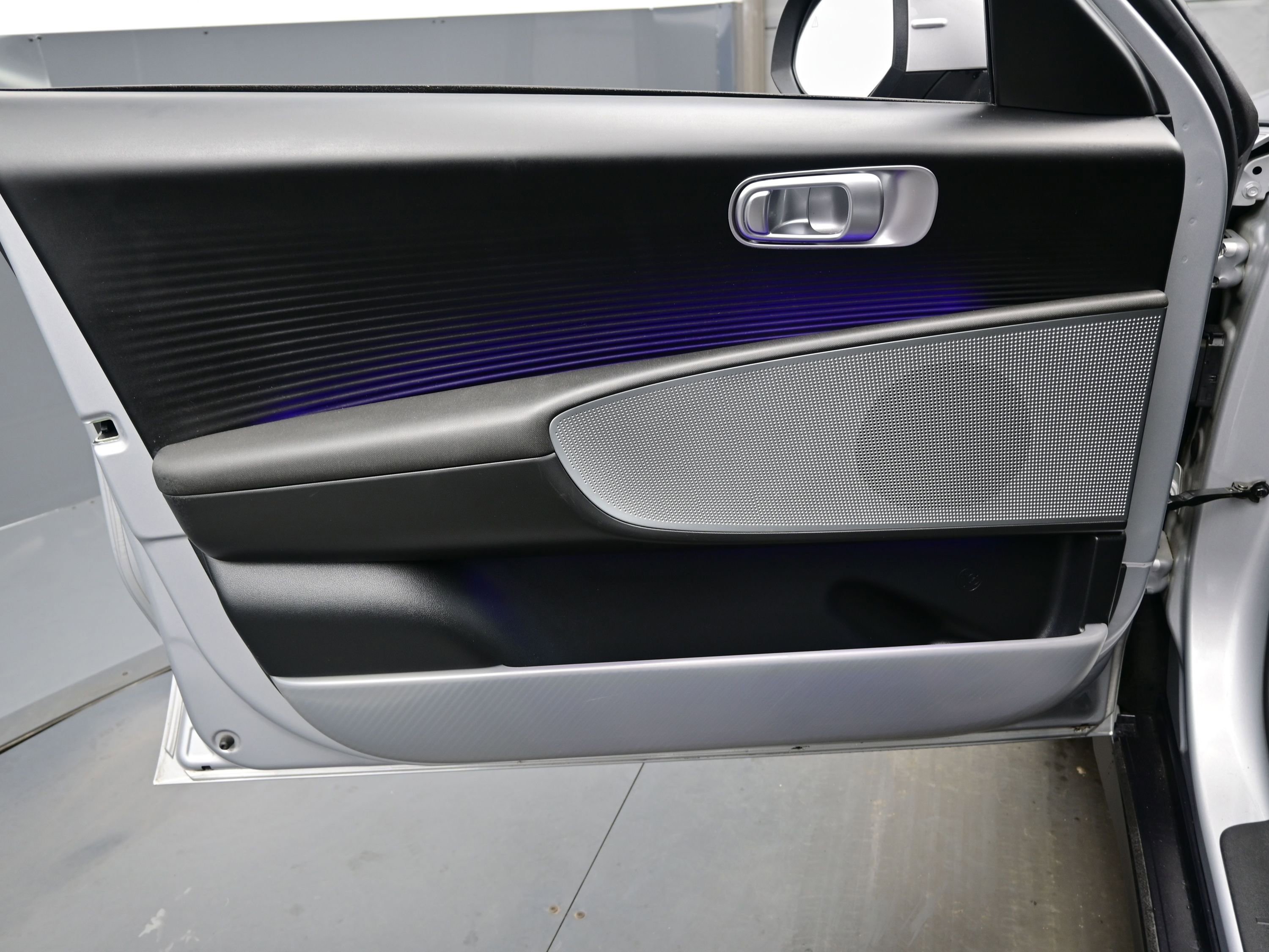 Used 2024 Hyundai Ioniq 6 SEL AWD/4WD image 9