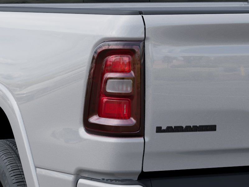New 2026 RAM 1500 Laramie AWD/4WD image 9