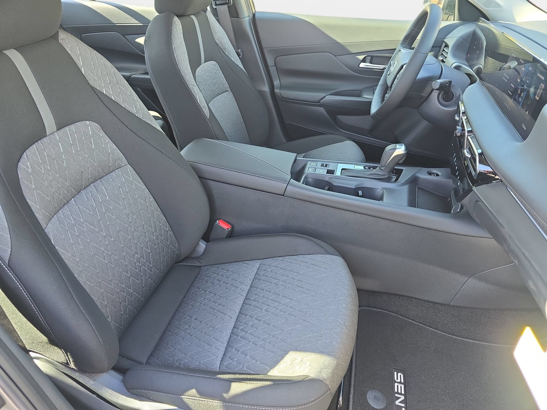 New 2026 Nissan Sentra SV w/ SV Convenience Package FWD image 10