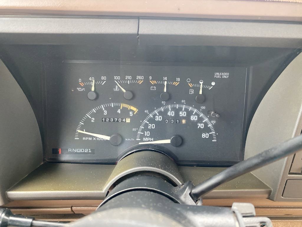 Used 1994 Chevrolet Suburban 2500 image 26