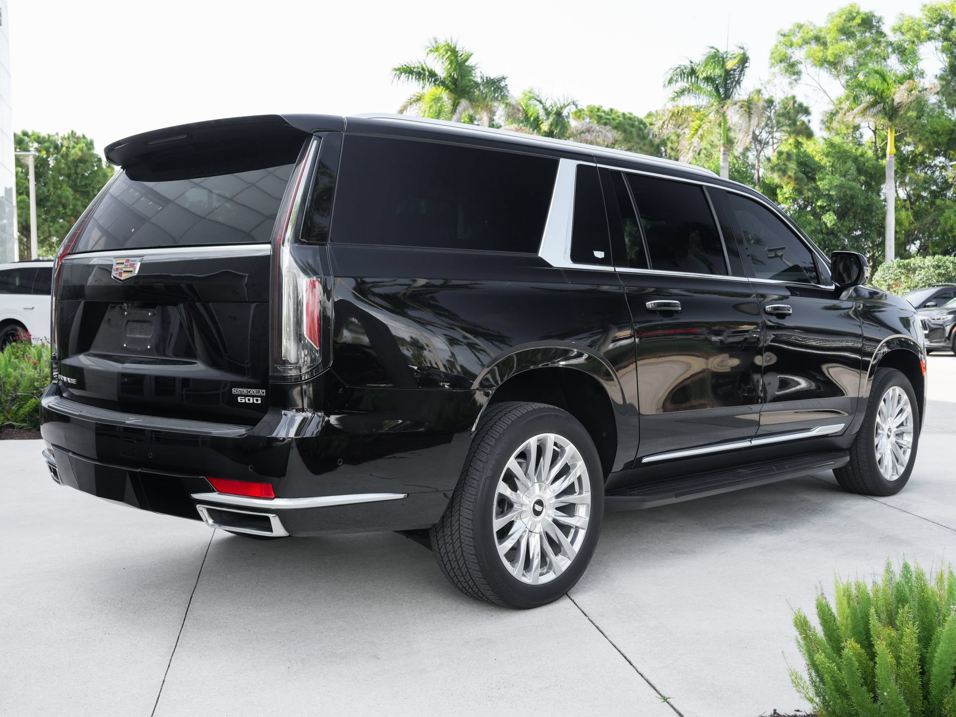 Used 2023 Cadillac Escalade ESV Premium Luxury RWD image 10