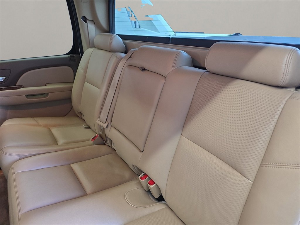 Used 2012 Chevrolet Avalanche LTZ image 12