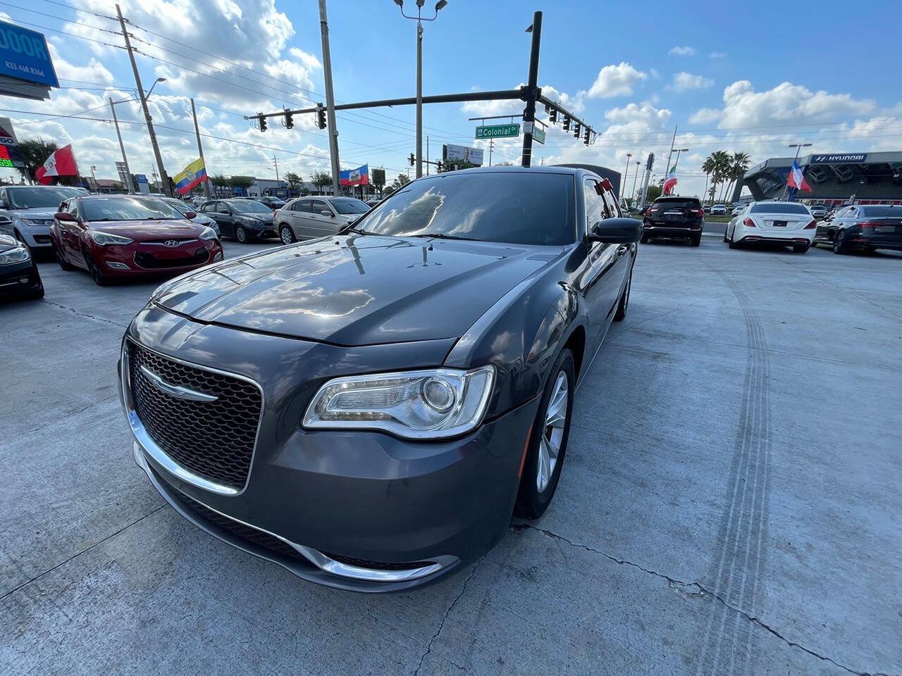 Used 2016 Chrysler 300 Limited RWD image 12