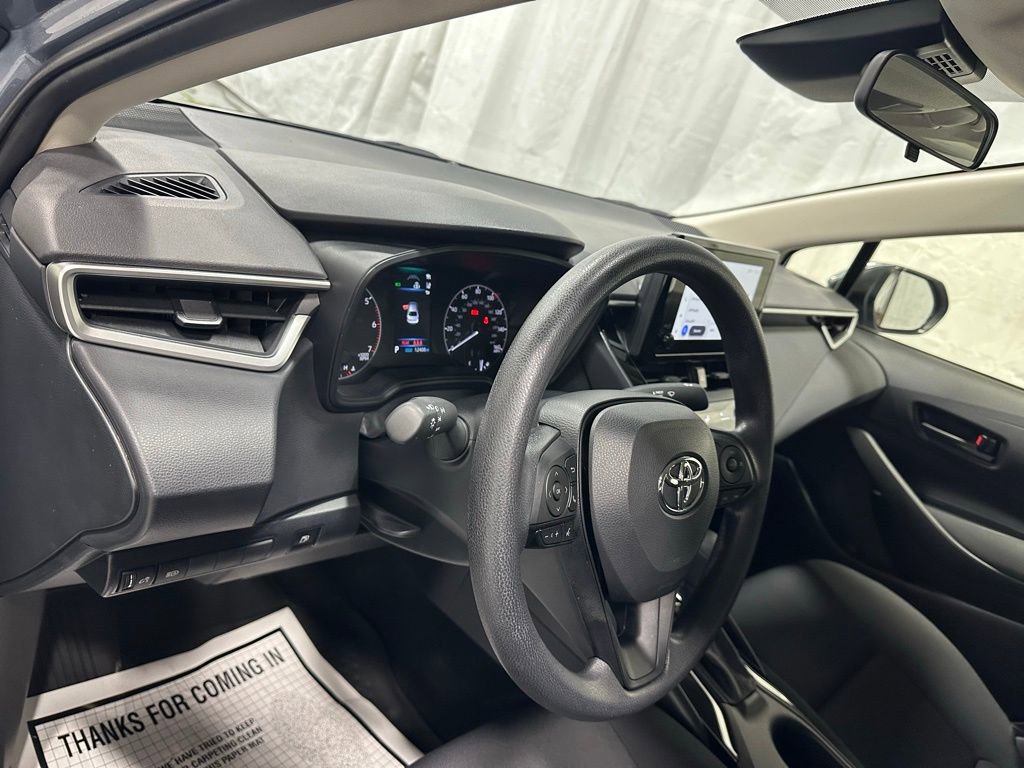 Used 2025 Toyota Corolla LE image 15