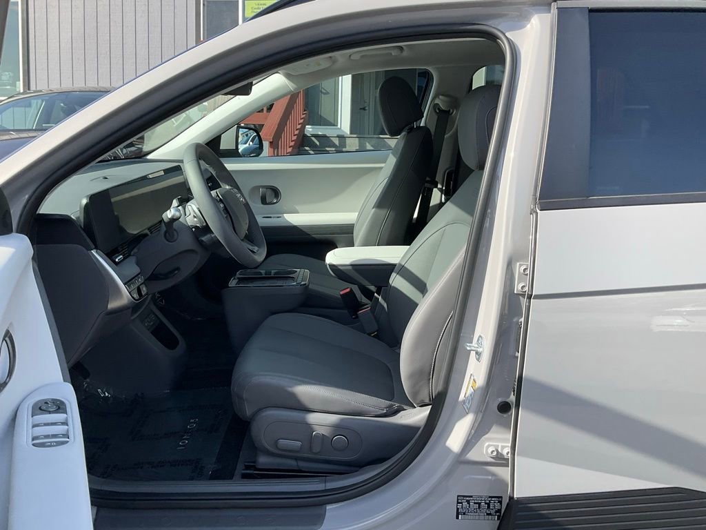 Used 2025 Hyundai Ioniq 5 SEL image 14