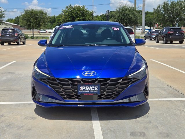 Used 2021 Hyundai Elantra Limited FWD image 2