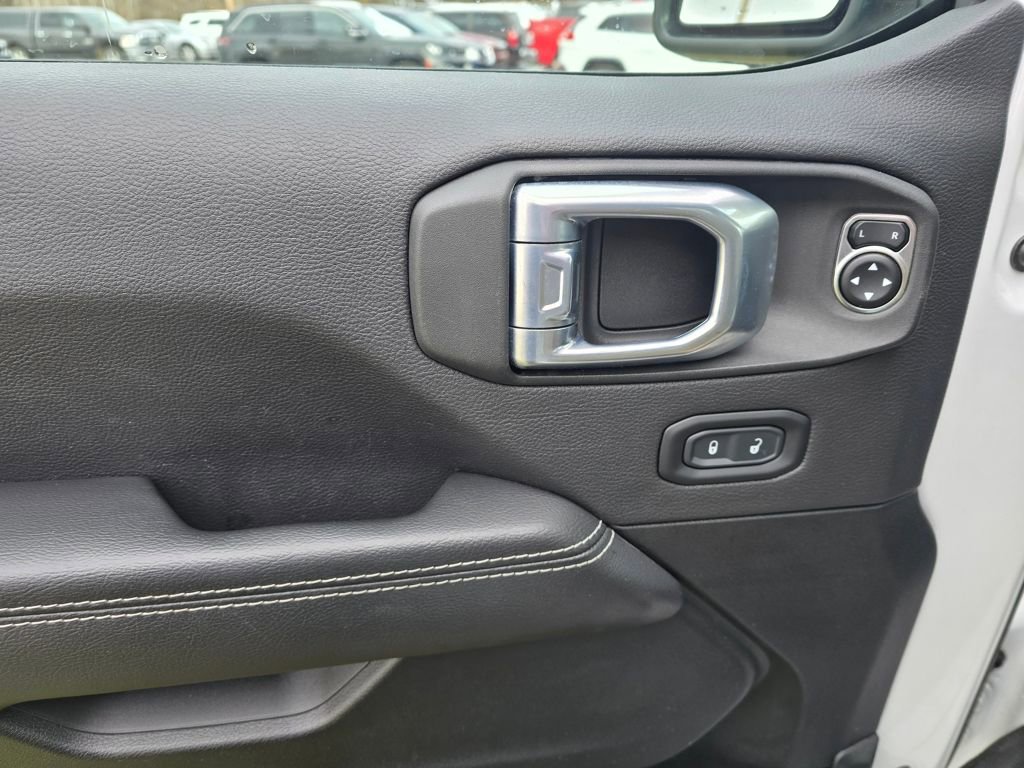 Used 2021 Jeep Wrangler Unlimited Sahara w/ Uconnect 4C Nav & Sound Group image 11