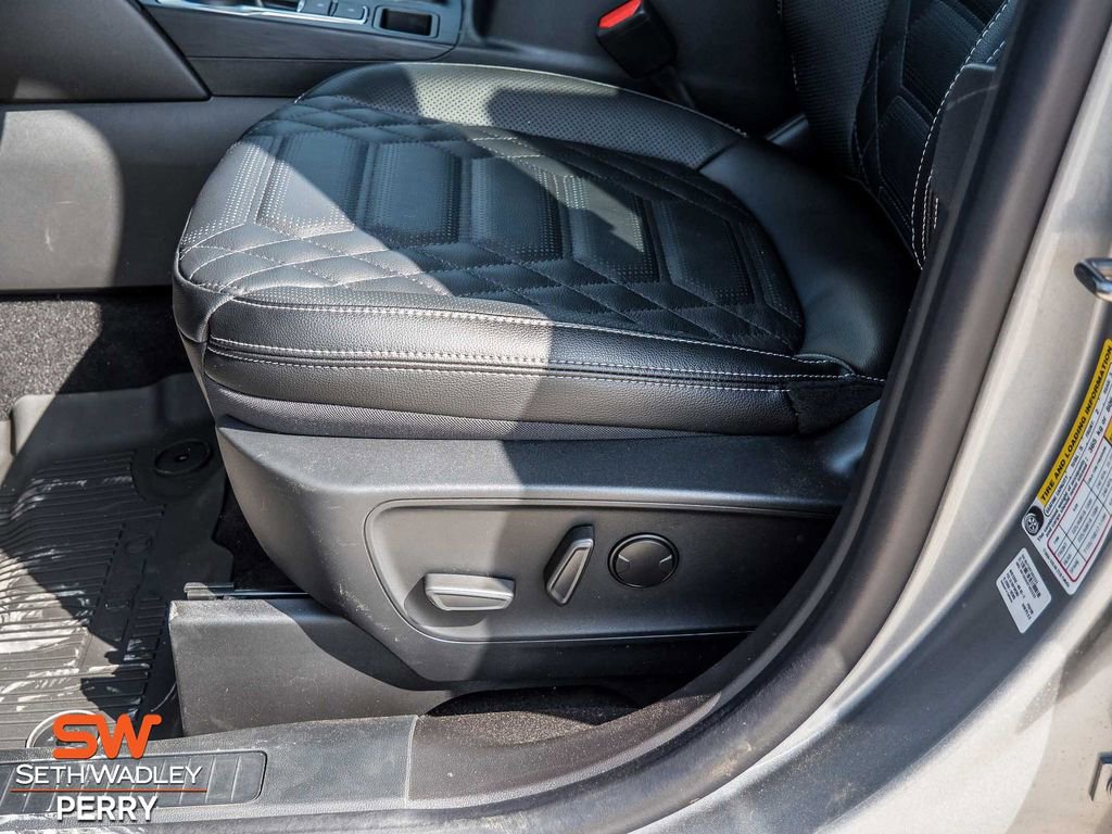 Used 2024 Ford Escape Premium w/ PHEV Premium Package image 26