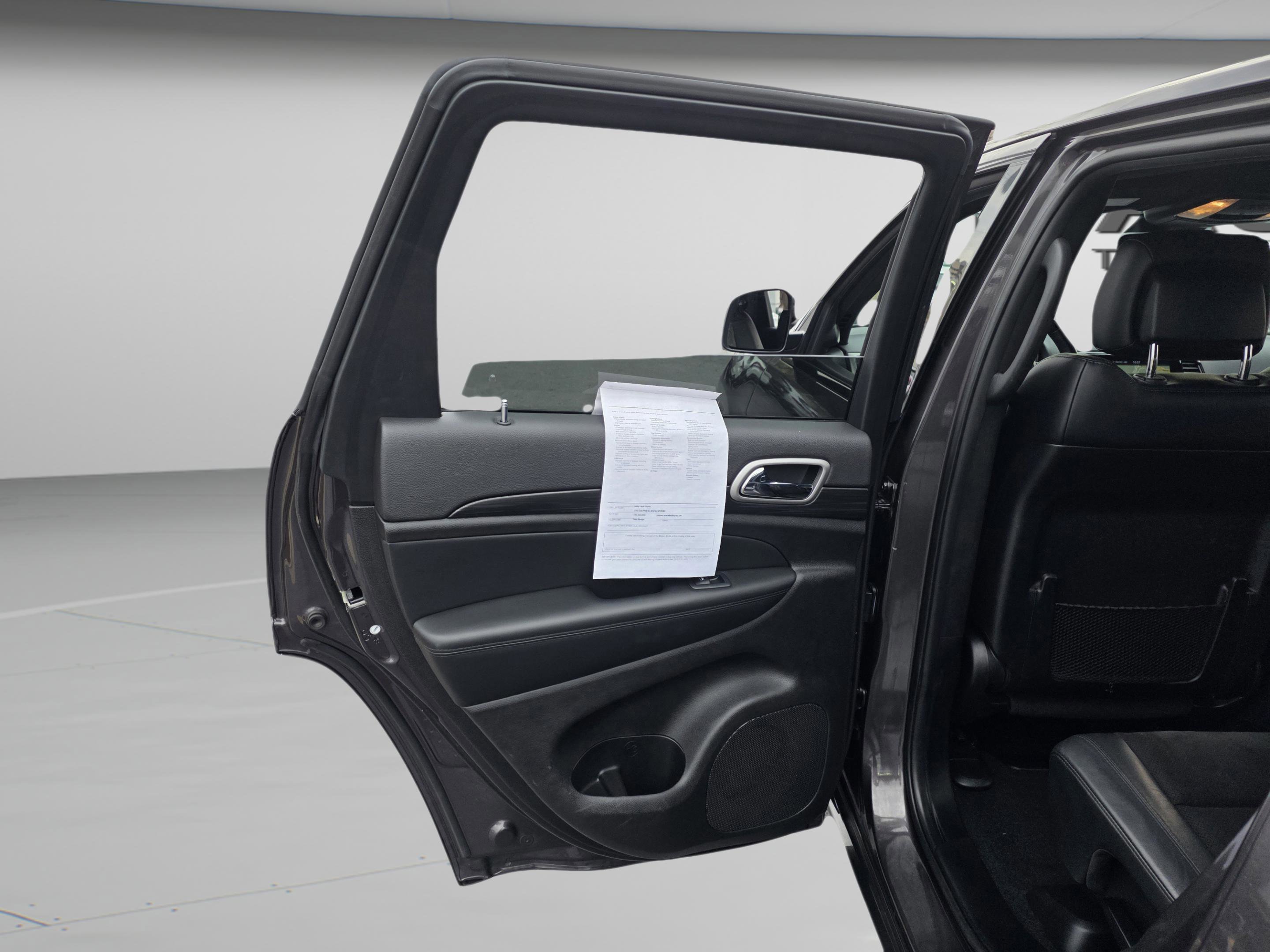 Used 2021 Jeep Grand Cherokee Laredo X image 21