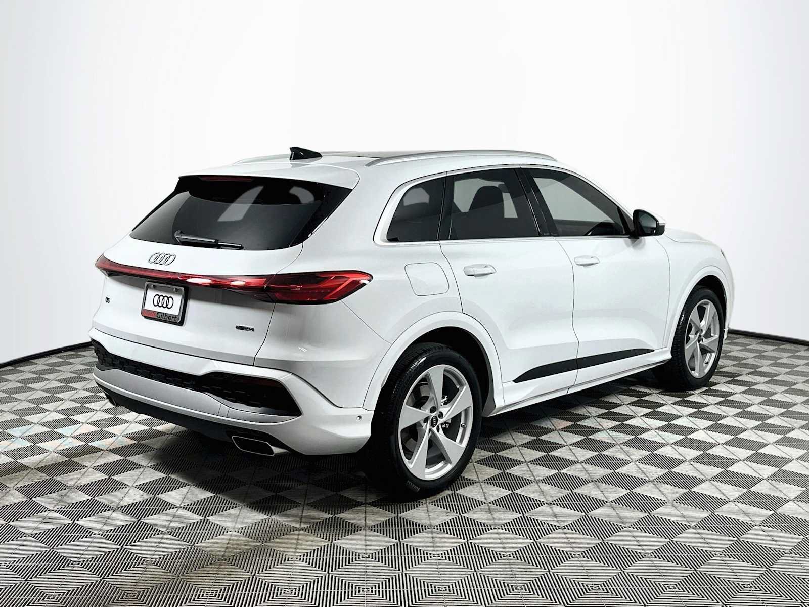 Certified 2025 Audi Q5 Prestige AWD/4WD image 7