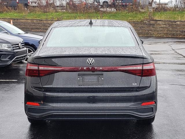 New 2026 Volkswagen Jetta SE FWD image 4