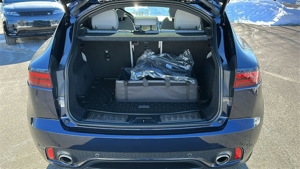 Certified 2024 Jaguar E-PACE R-Dynamic SE image 24
