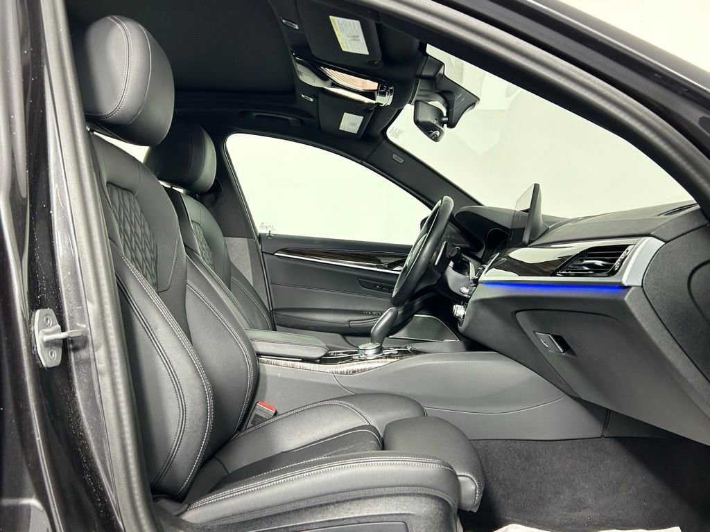 Used 2023 BMW 530i xDrive w/ M Sport Package image 10