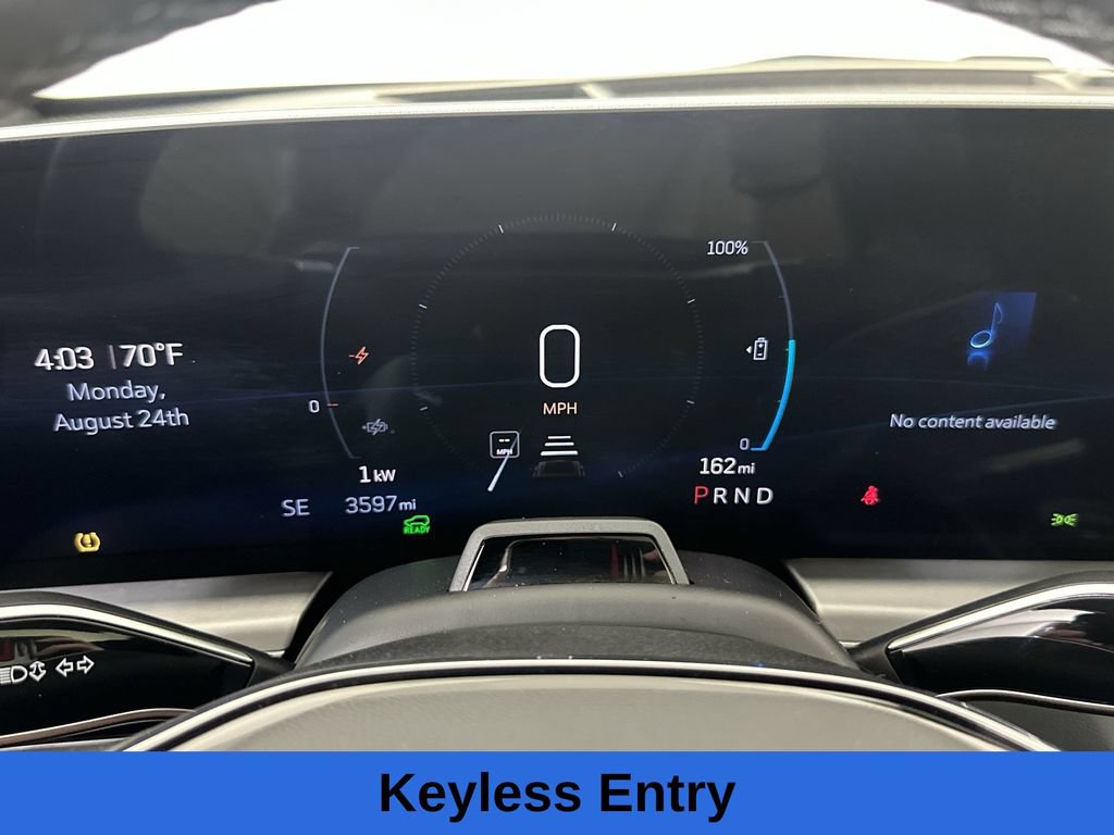 Used 2023 Cadillac Lyriq 2WD image 14