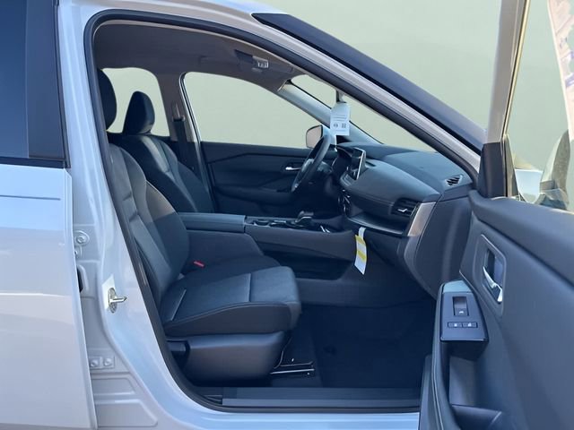 New 2026 Nissan Rogue SV AWD/4WD image 27
