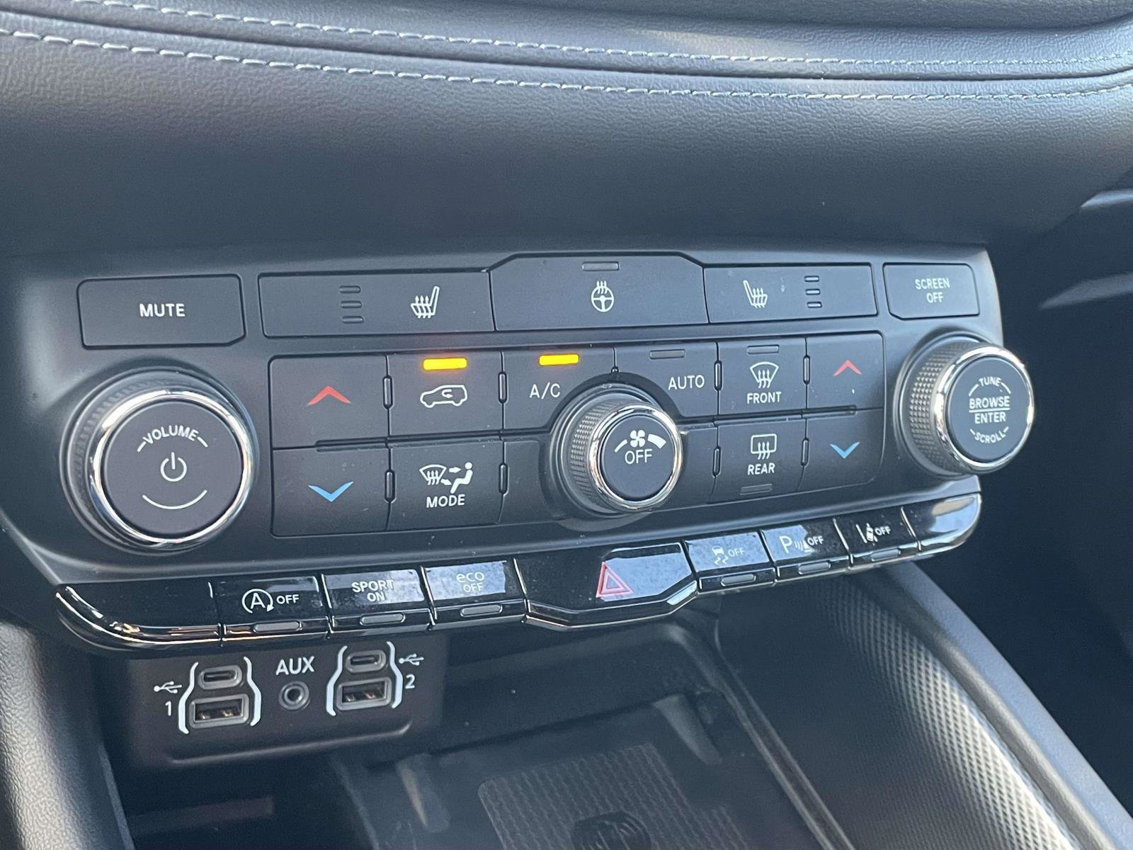 Used 2022 Dodge Durango GT image 7