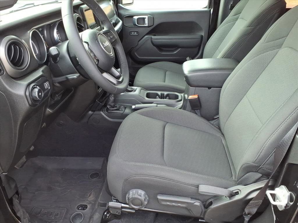 Used 2023 Jeep Wrangler Sport S image 10