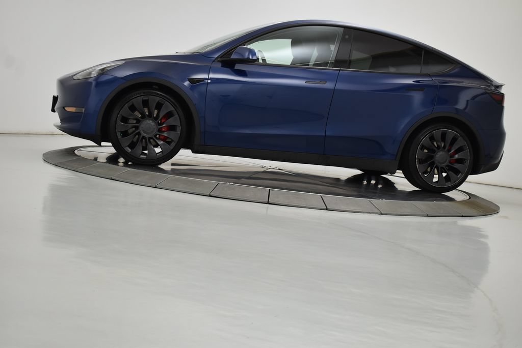 Used 2022 Tesla Model Y Performance AWD/4WD image 16