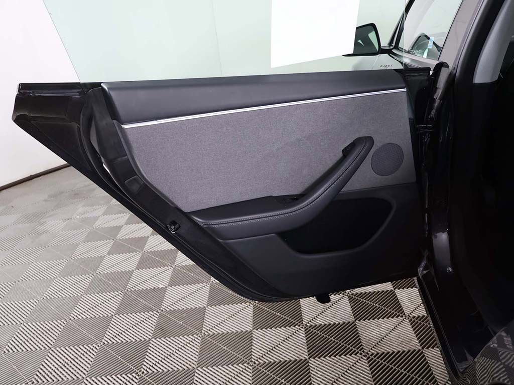 Used 2025 Tesla Model 3 Long Range RWD image 27