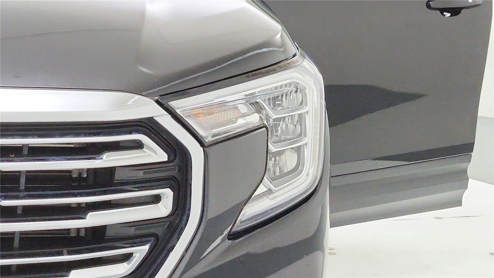 Used 2022 GMC Terrain SLT image 40