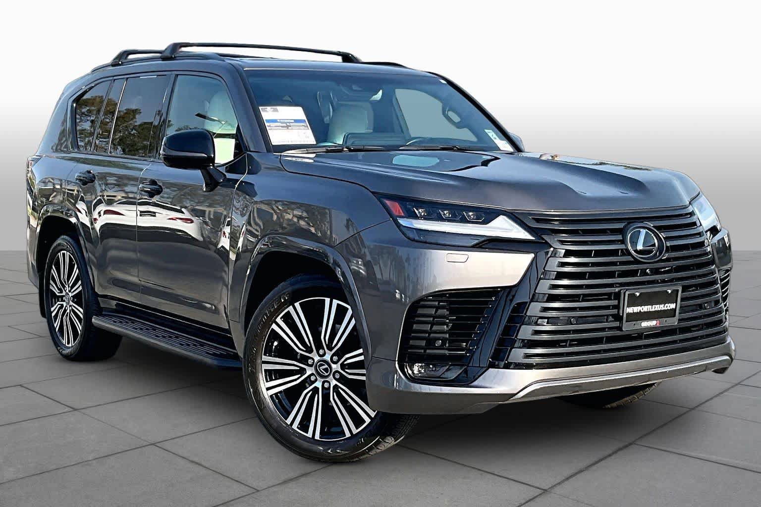 Used 2023 Lexus LX 600 4WD w/ Appearance Package image 2