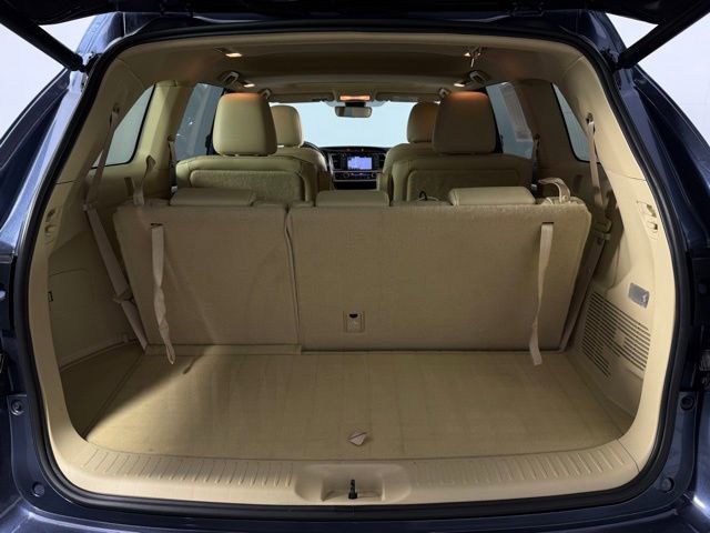 Used 2019 Toyota Highlander XLE image 25