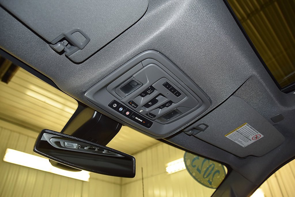 Used 2023 GMC Sierra 2500 Denali image 30