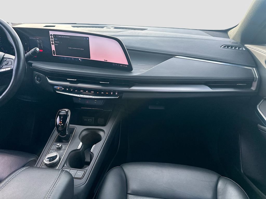 Used 2024 Cadillac XT4 Premium Luxury FWD image 32