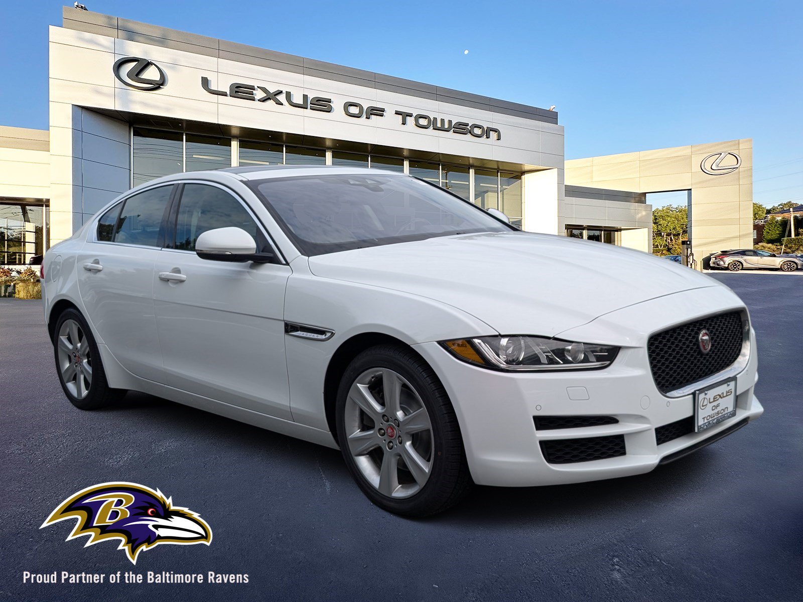 Used 2018 Jaguar XE Prestige AWD/4WD image 1