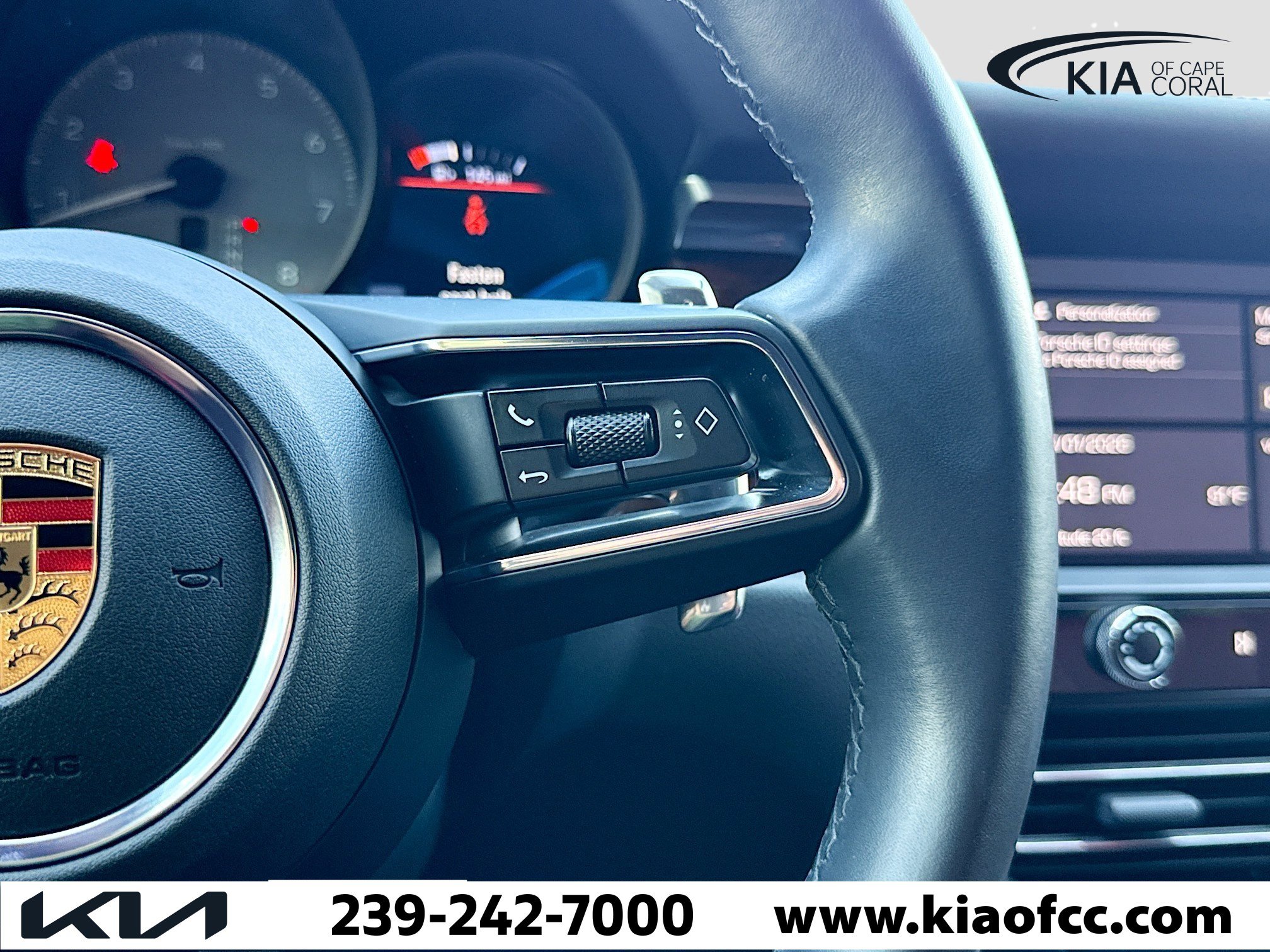 Used 2023 Porsche Macan S image 36