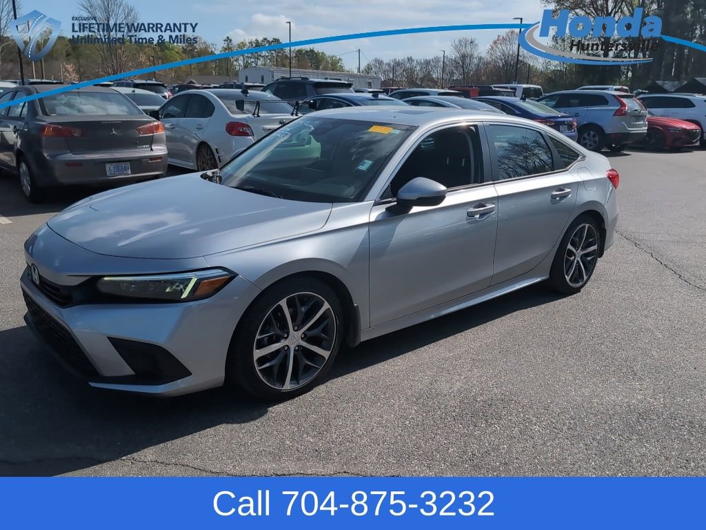 Used 2024 Honda Civic Touring image 3