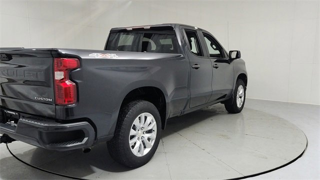 Used 2022 Chevrolet Silverado 1500 Custom image 5