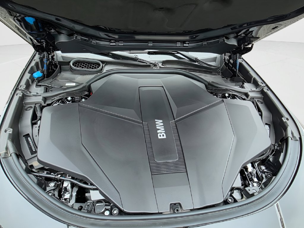 New 2027 BMW i7 xDrive60 w/ Executive Package AWD/4WD image 22