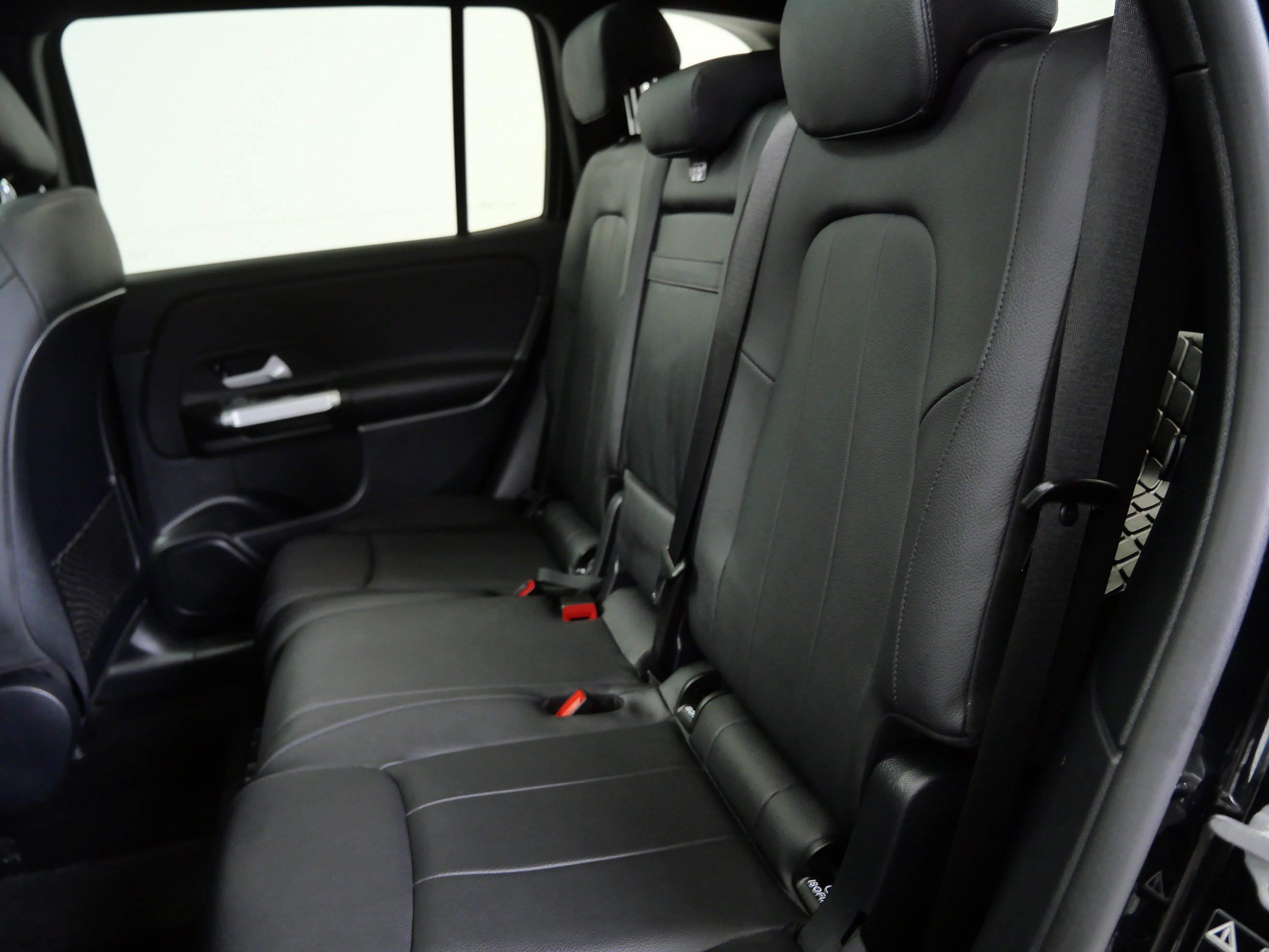 Certified 2022 Mercedes-Benz GLB 250 4MATIC image 17