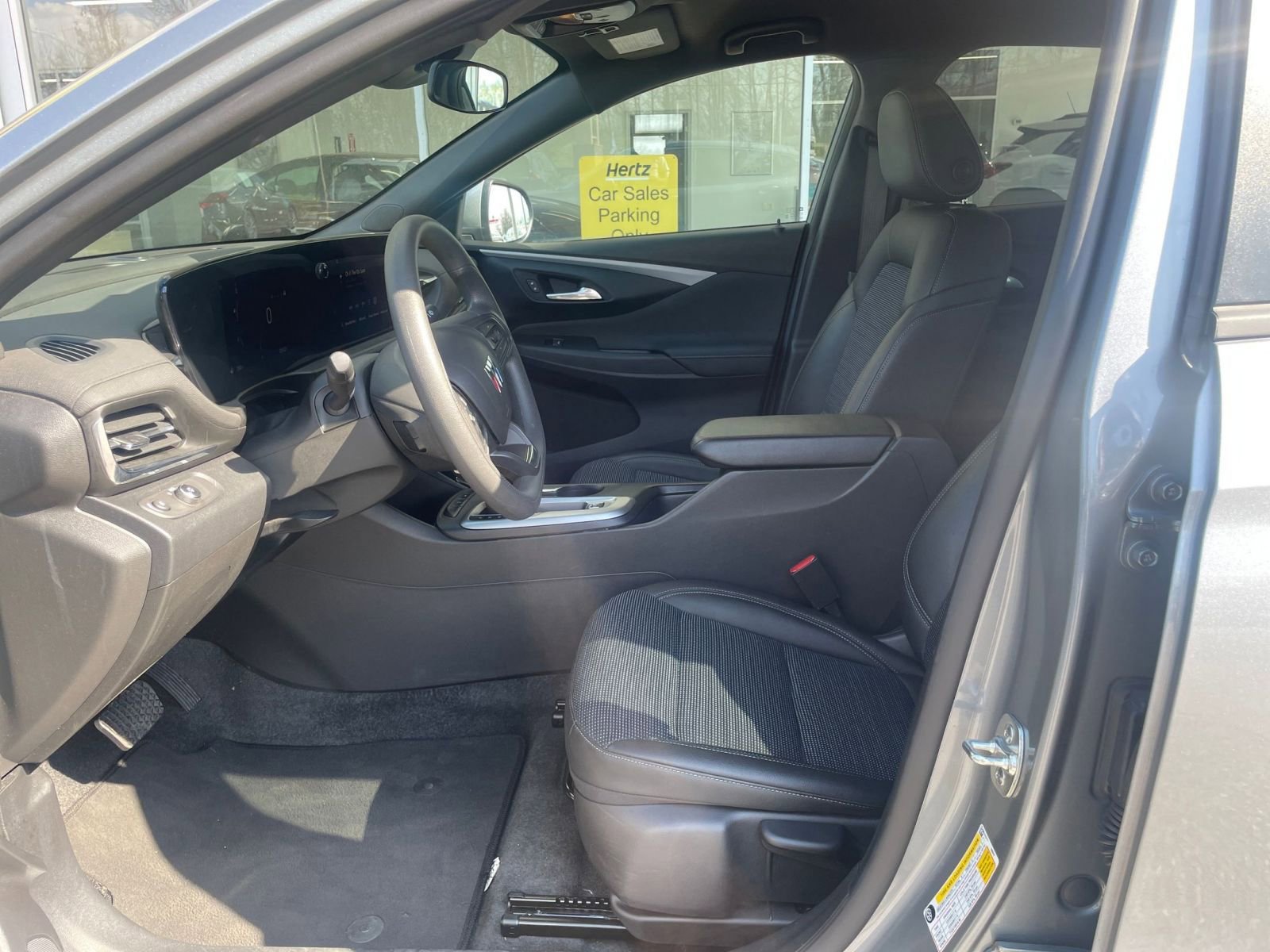 Used 2025 Buick Envista Preferred image 25