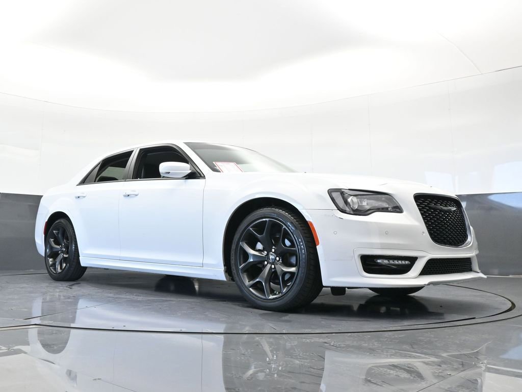 Used 2023 Chrysler 300 Touring L image 54