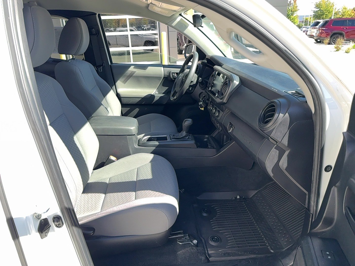Used 2022 Toyota Tacoma 2WD Access Cab image 17