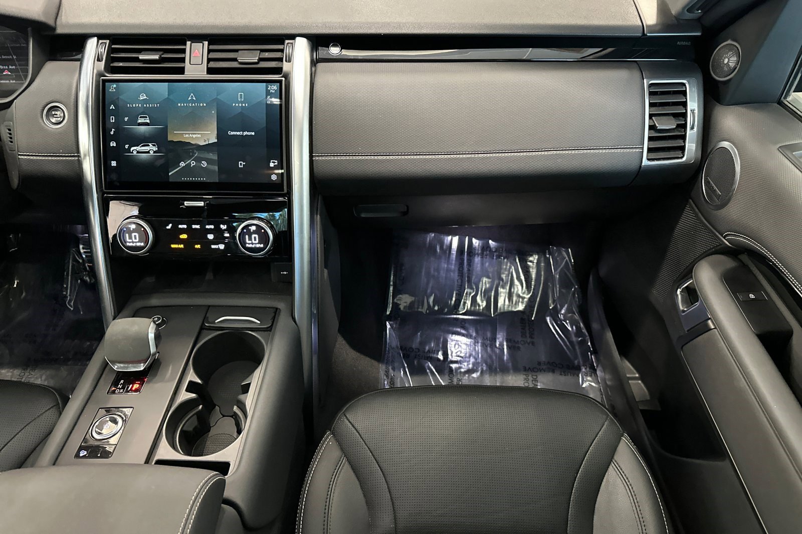 Used 2023 Land Rover Discovery S R-Dynamic image 29