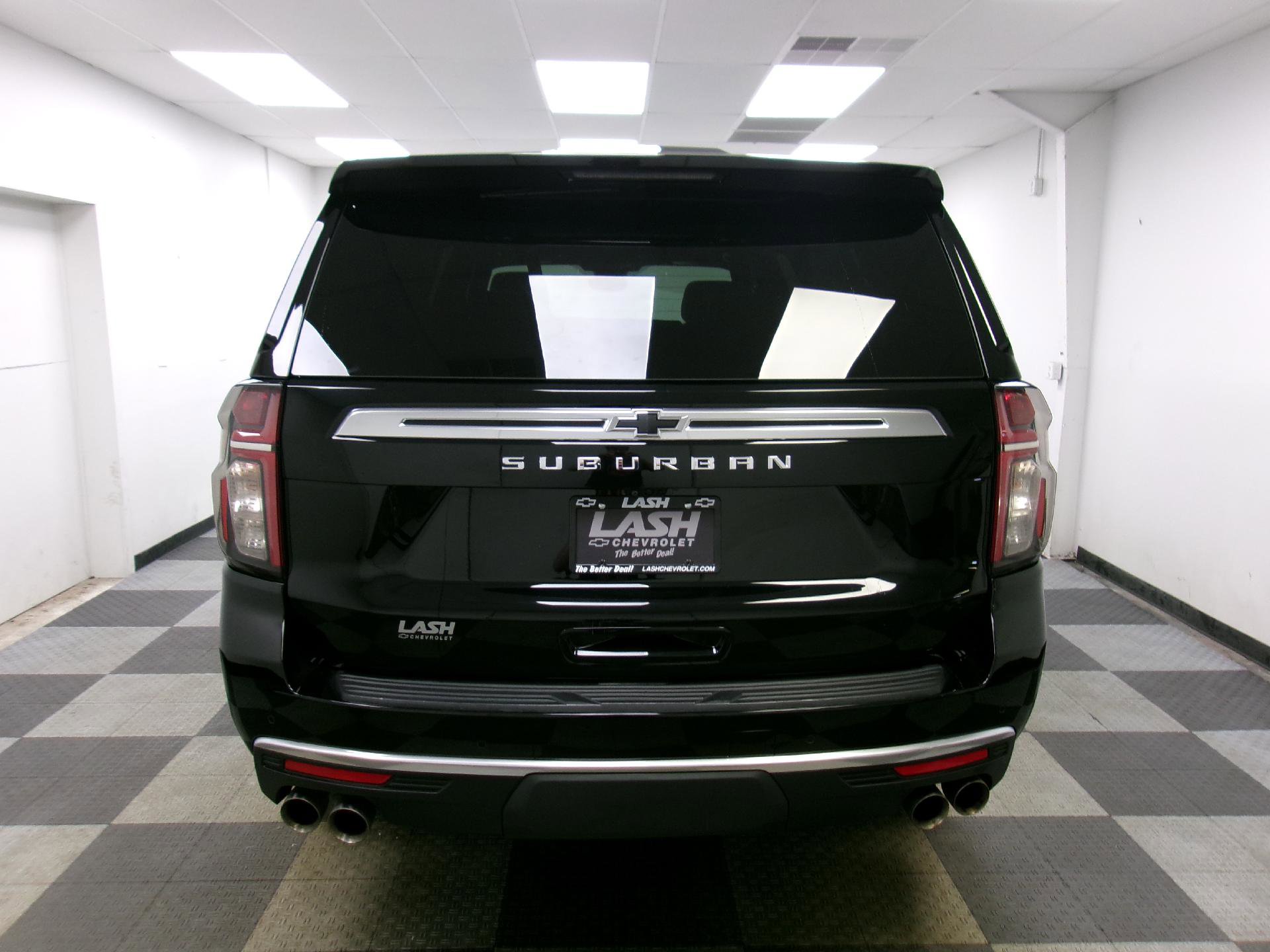 Used 2023 Chevrolet Suburban High Country AWD/4WD image 13