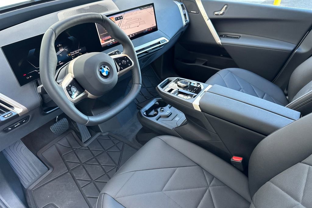 New 2026 BMW iX xDrive60 w/ Premium Package image 9
