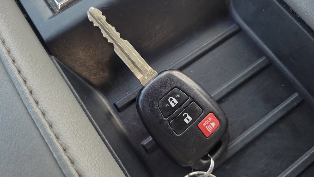 Certified 2019 Toyota Tundra Limited AWD/4WD image 23