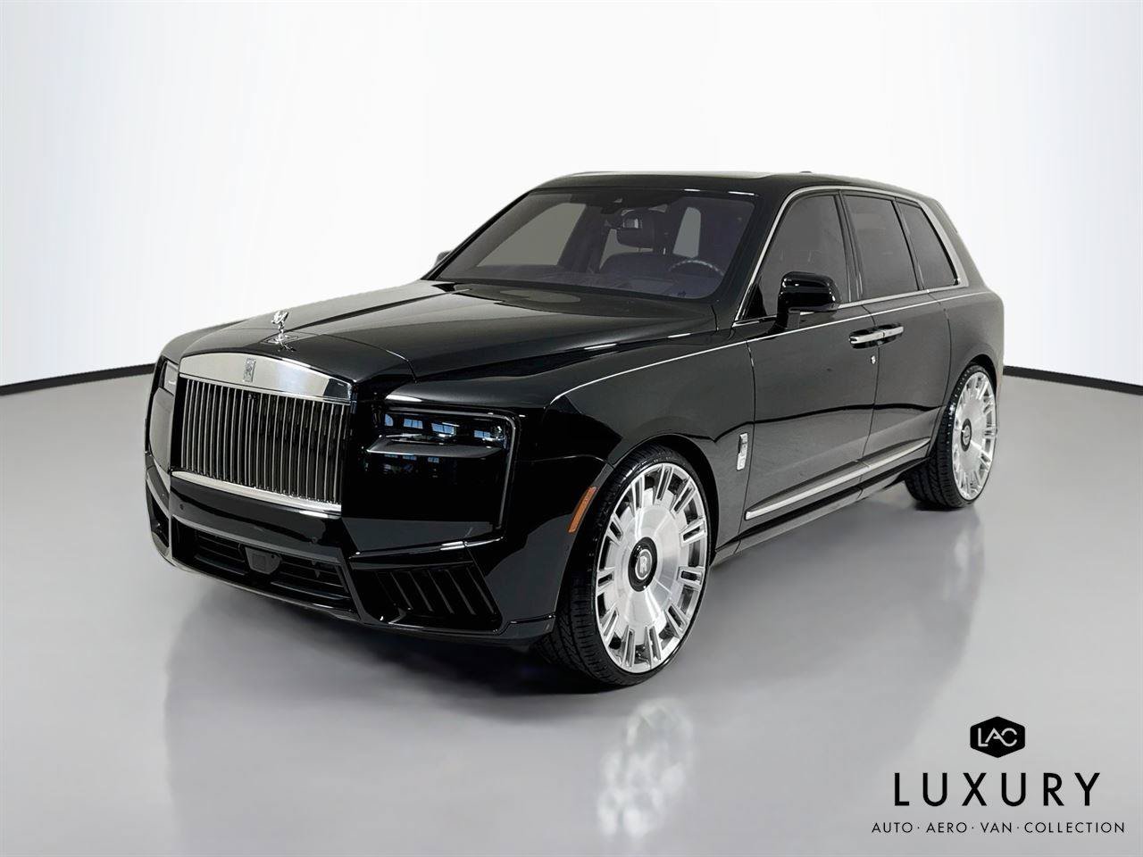Used 2025 Rolls-Royce Cullinan AWD/4WD image 9