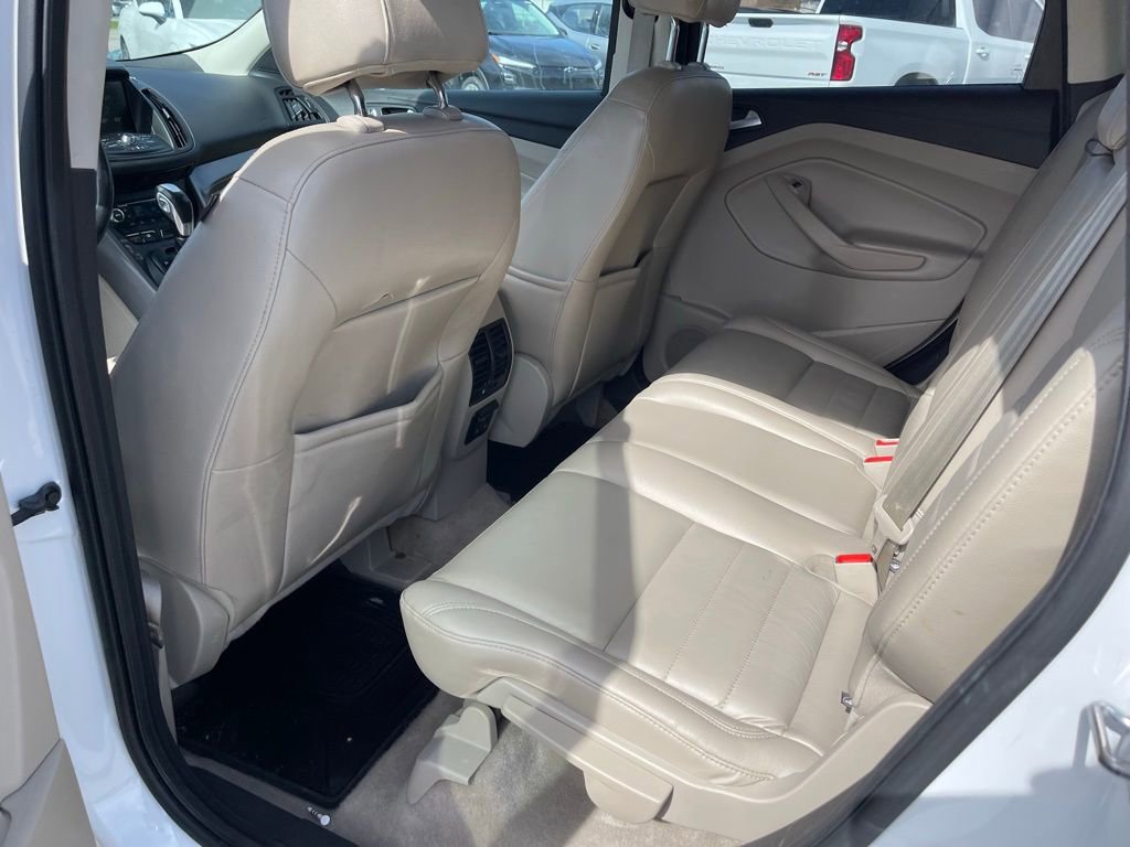 Used 2015 Ford Escape SE w/ Equipment Group 201A image 6