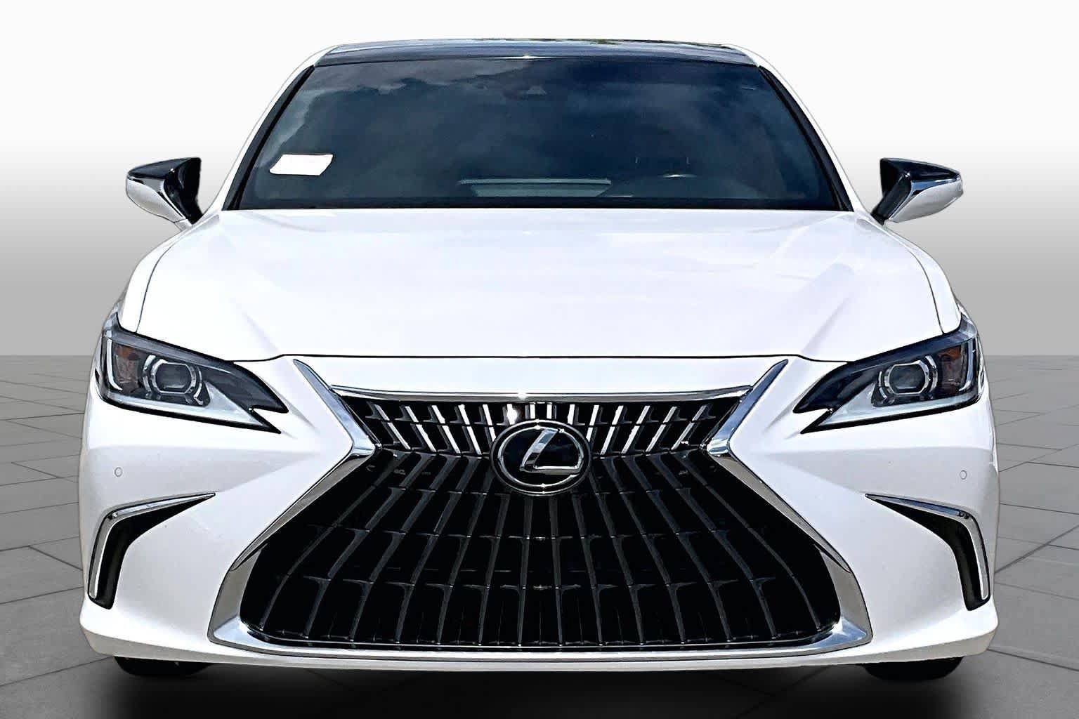 Used 2023 Lexus ES 350 w/ Premium Package FWD image 4