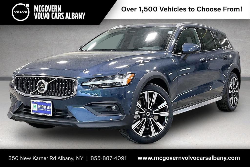 New 2026 Volvo V60 B5 Cross Country Ultra w/ Protection Package Premier