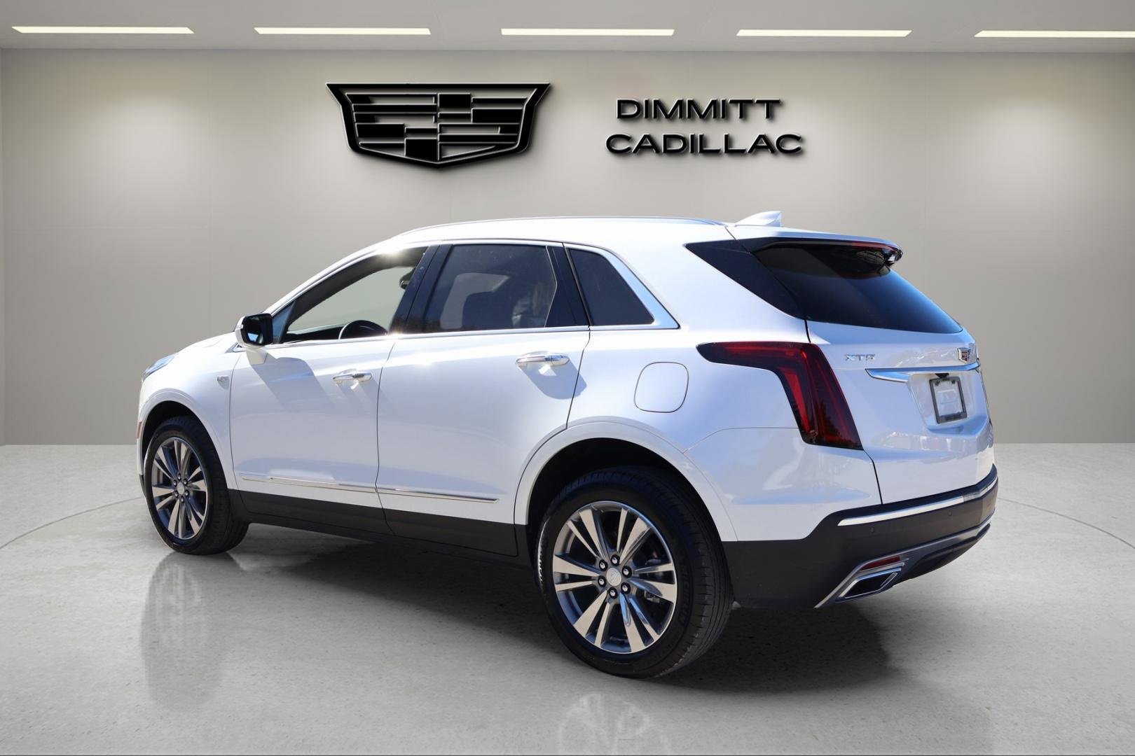 Certified 2025 Cadillac XT5 Premium Luxury image 3