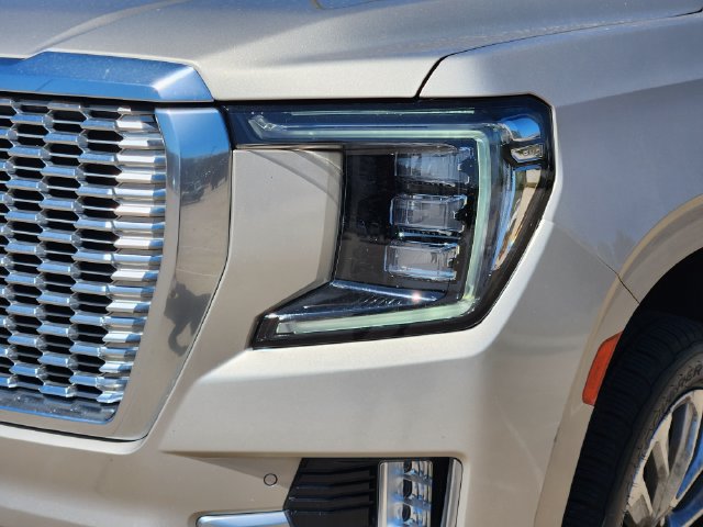 Used 2021 GMC Yukon Denali w/ Denali Ultimate Package AWD/4WD image 9