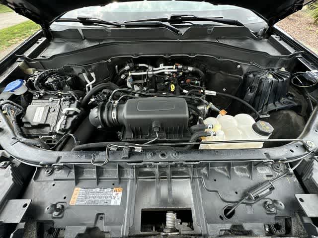 Used 2023 Ford Explorer XLT w/ Equipment Group 202A AWD/4WD image 27