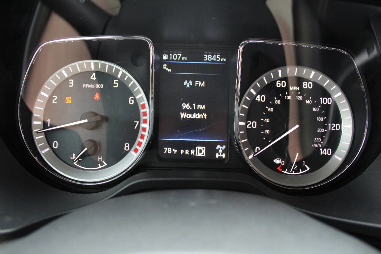 Used 2019 Nissan Titan PRO-4X image 8