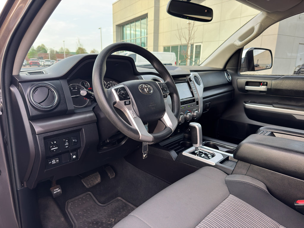 Used 2015 Toyota Tundra SR5 w/ SR5 Upgrade Package image 11
